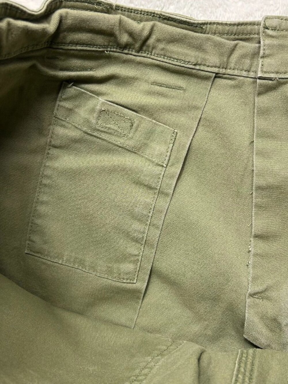 Duluth Trading Co. Fire Hose Work Pants Mens 42x32 Olive Green Cargo Pocket - Picture 6 of 14